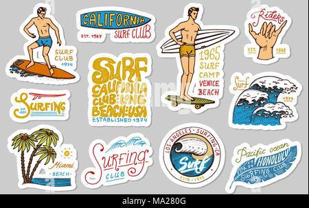 Vintage surfer badge. Gli adesivi di tropicale e California. Onda, palme e oceano. L'uomo sulla tavola da surf, estate la spiaggia e il mare. Incisi emblema disegnato a mano. Banner o poster. Lo sport nelle Hawaii. Illustrazione Vettoriale