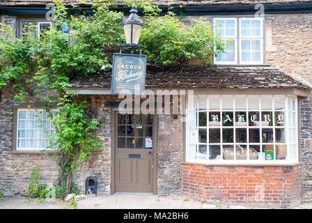 Il panificio a la caratteristica e pittoresca e storica Abbazia villaggio di Lacock vicino a Chippenham, Wiltshire, Regno Unito Foto Stock