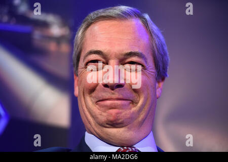 Ex leader dell'UKIP Nigel Farage parlando durante la modifica di Europa conferenza su Brexit nel centro di Londra. Foto Stock