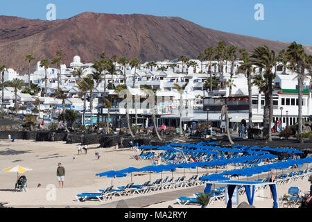 Playa blanca playa flamingo beach resort per vacanze isole Canarie di Lanzarote, un isola spagnola, al largo della costa nord ovest africa 2018 Foto Stock