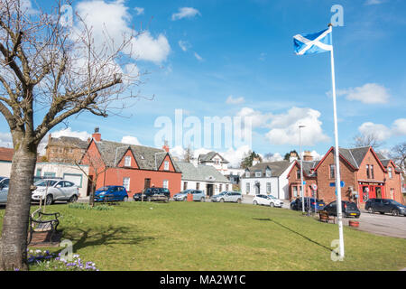 Drymen - un popolare villaggio turistico ed i singoli piani Clachan storico Inn, prima licenza in 1734, Stirlingshire, Scotland, Regno Unito Foto Stock