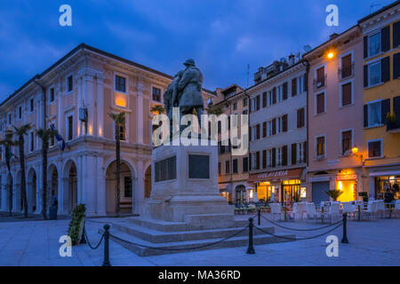 Piazza della Vittoria a Salò sul Lago di Garda, Lago di Garda, Lombardia, Italia, Europa Foto Stock