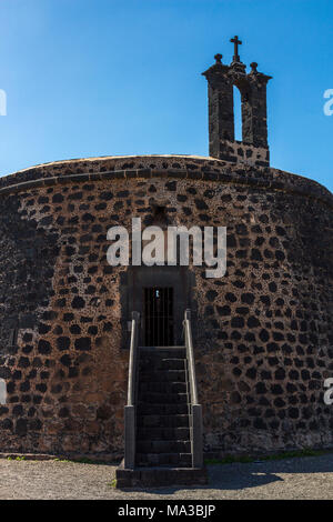 Castillo de las Coloradas Castle Marina Rubicon nr playa blanca, Holiday resort isola delle Canarie di Lanzarote, un isola spagnola Foto Stock