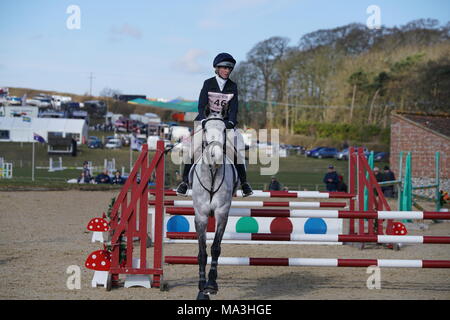 Burnham Market, Norfolk, Regno Unito. 29 marzo, 2018. 29/03/18 Burnham mercato,Norfolk,UK.Day1 dei ritiri a piedi nudi Burnham Market International Horse Trials.piloti competere nel cross country. Credito: Scott Carruthers/Alamy Live News Foto Stock