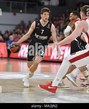 In Germania , Bamberg, Brose Arena - 29 Marzo 2018 - Pallacanestro, Euro League - Brose Bamberg vs. Pallacanestro Olimpia Milano Immagine: (L-R) Aleksej Nikolic (Brose Bamberg, #7) Credito: Ryan Evans/Alamy Live News Foto Stock