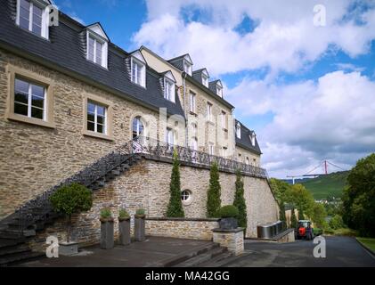 Il manor house dal fiume Moselle possedute da Markus Molitor Foto Stock