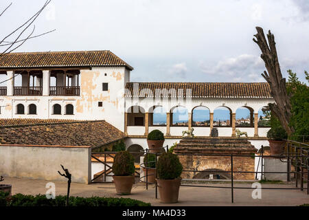 Il Pabellón Norte (Padiglione Nord), Palacio del Generalife da sopra il Patio de los Cipreses, Alhambra di Granada, Andalusia, Spagna Foto Stock