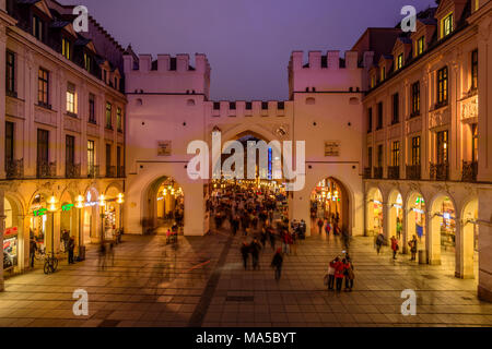 In Germania, in Baviera, Baviera, Monaco di Baviera, Karlsplatz (quadrato), Stachus, Karlstor Foto Stock