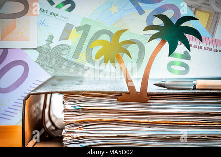 La cartella dei file con carta Palm, icona Paradise Papers Foto Stock