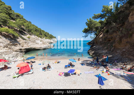 La baia della Pergola, Loc. Pugnochiuso, il Parco Nazionale del Gargano, Vieste village, Foggia district, Puglia, Italia Foto Stock