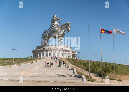 Scale di Gengis Khan statua complesso. Erdene, Tov provincia, Mongolia. Foto Stock