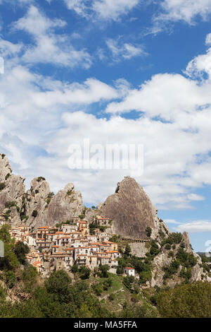 Castelmezzano, Dolomiti Lucane, provincia di Potenza, Basilicata, Italia, Europa Foto Stock