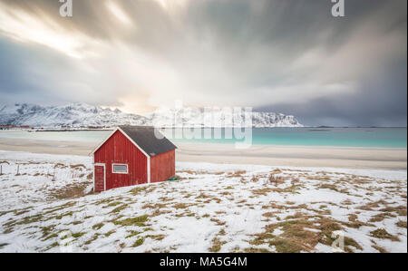 La spiaggia di Flakstad, Ramberg, Isole Lofoten in Norvegia Foto Stock