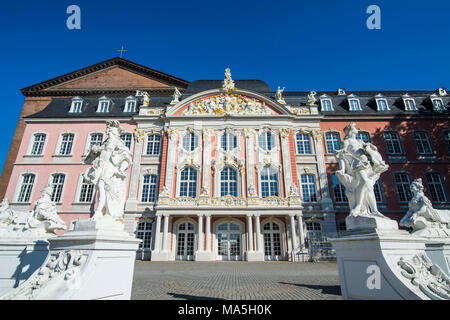 Palazzo di Treviri, patrimonio mondiale dell'Unesco, Trier, valle della Mosella, Renania-Palatinato, Germania Foto Stock