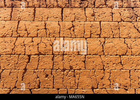 Tamboho, adobe wall tipico delle highlands malgasce Foto Stock