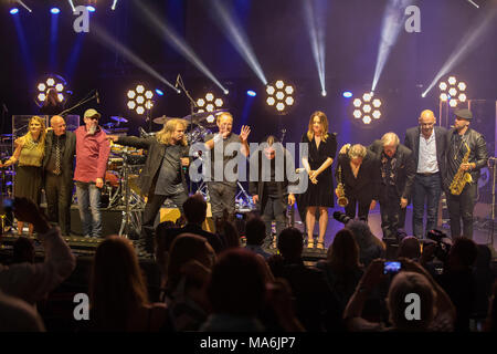 Cannes, Francia - 07 Giugno 2017: Mandoki Anime Compagne Tour di concerti in onore del Palais des Festivals a Cannes MIDEM 2017 Foto Stock