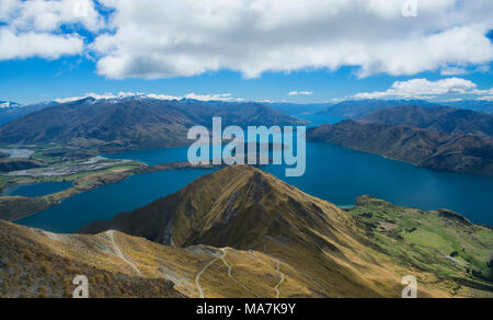 Splendide vedute del Lago Wanaka da Roy's Peak, Wanaka, Nuova Zelanda Foto Stock