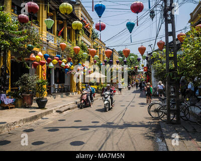 Display a colori di lanterne in Hoi An, Vietnam Foto Stock