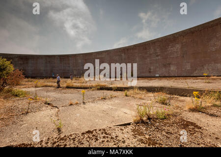 Suoni Denge specchi su RSPB terreni vicino Lydd, Kent, Regno Unito. Pre-ascolto radar orecchie. Foto Stock