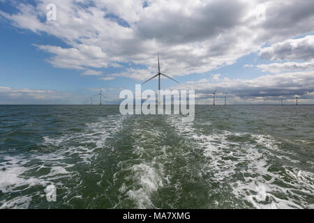 Il turbine di Kentish Flats Wind Farm nell'estuario del Tamigi. Il contraente è stato Vattenfall. Foto Stock