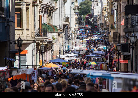 Feria de San Telmo, mercato di domenica, Buenos Aires, Argentina Foto Stock