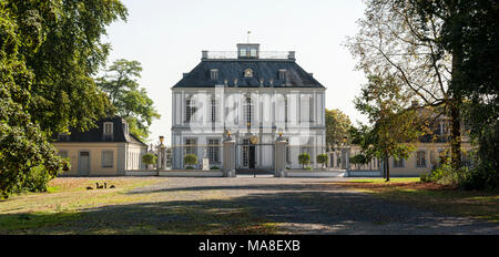 Il palazzo di Falkenlust. Il Falkenlust palazzi è un edificio storico complesso di Brühl, Nord Reno-Westfalia, Germania Foto Stock