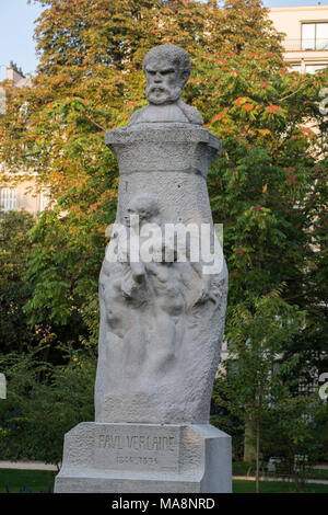 Parigi - Giardini di Lussemburgo. Statua di Paul Verlaine Foto Stock