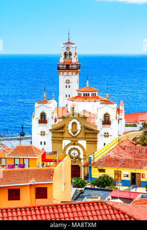 Candelaria, Tenerife, Isole Canarie, Spagna: Panoramica della Basilica di Nostra Signora della Candelaria, Tenerife landmark Foto Stock