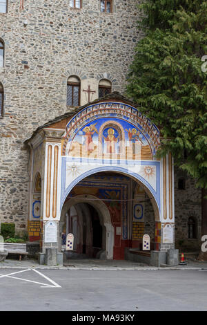 La porta sud ingresso al Monastero di Rila (Monastero di San Ivan Rilski) in Rila, Bulgaria. Foto Stock