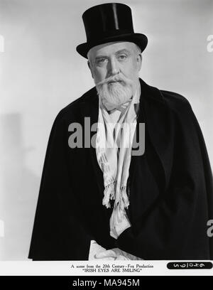 Monty Woolley, pubblicità ritratto in abbigliamento formale per il film "occhi irlandesi sono sorridente", 20th Century Fox, 1944 Foto Stock