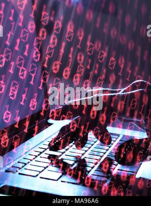 Modello rilasciato. Cyber attacco, immagine concettuale. Hacker accesso a quello di qualcun altro programma per computer. Foto Stock