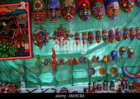 Illustrazione Huichol in San Angel quartiere di Città del Messico, Messico Foto Stock