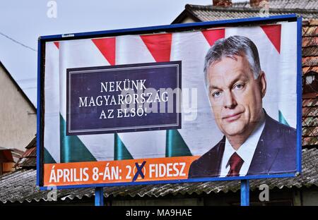 I cartelloni uft le elezioni parlamentari in Ungheria Foto Stock