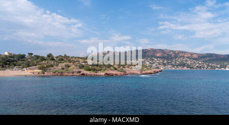 L'Esterel Massif, costiere mediterranee la gamma della montagna di origine vulcanica, a sud-est della Francia Foto Stock