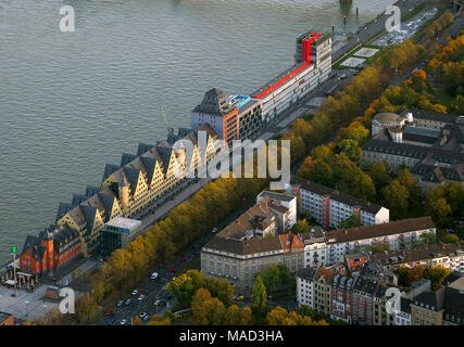 Vista aerea, KAP sulla South Quay, Agrippinawerft le rive del Reno, Rheinauhafen passeggiata sul lungofiume del Reno a Colonia, nella Renania, Colonia Bay, Renania del Nord- Foto Stock