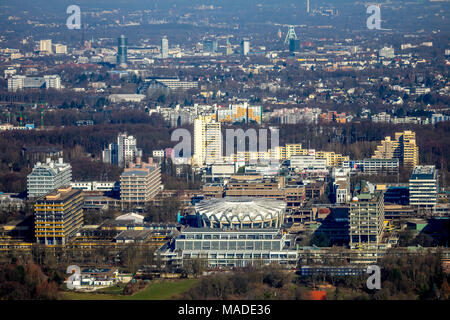 Ruhr-University Bochum sfregare sulle altezze della Ruhr, con Audi-Max nel centro, a Bochum nel Land Renania settentrionale-Westfalia. Bochum, la zona della Ruhr, Nord Rhine-Westp Foto Stock