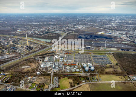 L Emscher impianto di trattamento dei liquami Bottrop all'Emscher con carbone e turbina eolica Sturmshof di Bottrop nella Renania settentrionale-Vestfalia. Bottrop, la zona della Ruhr, N Foto Stock