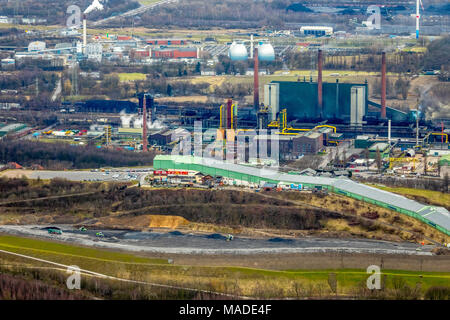 Il riempimento al mucchio di prosperare per la stabilizzazione, lato nord Alpincenter con lavori di costruzione, Prosperstraße, di Bottrop nella Renania settentrionale-Vestfalia. Bot Foto Stock