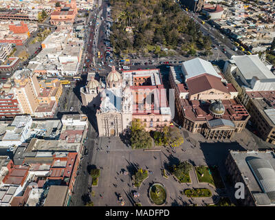 Chiesa di Carmen, il Templo de Nuestra Señora del Carmen e Alameda City Park, San Luis Potosi, Messico Foto Stock