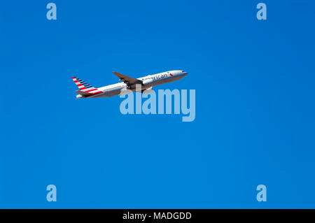 Despegando Avión desde el Aeropuerto de Barajas. Madrid. España Foto Stock