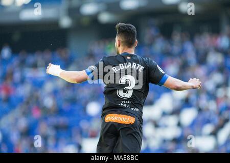 Spagna - 1° di aprile: Alaves defender Ruben Duarte (3) durante la partita tra RCD Espanyol v Alaves per il round 30 del Liga Santander, suonato a Cornella-El Prat Stadium su 1 aprile 2018 a Barcellona, Spagna. (Credit: Mikel Trigueros / Urbanandsport / Cordon Premere) Cordon Premere Credito: CORDON PREMERE/Alamy Live News Foto Stock