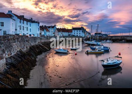 Il pittoresco villaggio di pescatori di St Monans sulla East Neuk costa in Fife. Foto Stock