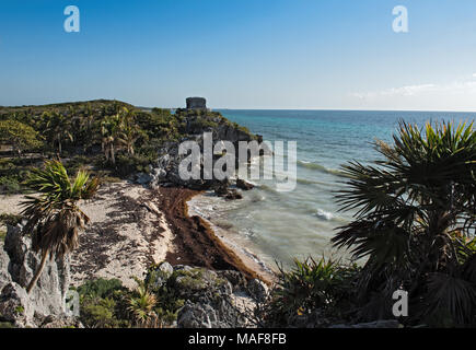 Tempio maya dio dei venti, Tulum, Messico Foto Stock