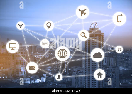 Cityscapes rete con icona del viaggio e icona di shoping Foto Stock