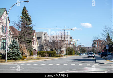 Moderni edifici di condomini e case a Montreal, Canada Foto Stock