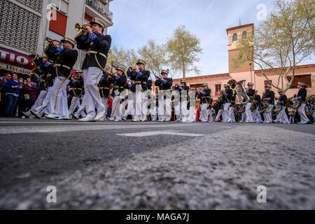 Valencia, Spagna. 1 apr, 2018. Processione della gloria durante la Domenica di Risurrezione celebra la Domenica di Pasqua per le strade di Valencia. Valencia, Spagna. Il 1 aprile 2018. Credito: Gentian Polovina/Alamy Live News Foto Stock