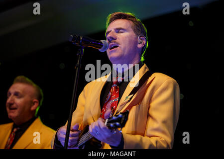 Nantwich, Cheshire, Regno Unito. Il primo aprile 2018.Il Jive Aces eseguire live a Nantwich Sala Civica durante il ventiduesimo Nantwich Jazz, Blues e il Festival di musica. Credito: Simon Newbury/Alamy Live News Foto Stock