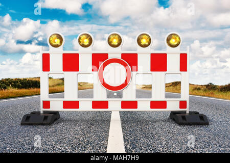 Strada chiusa, barriera stradale sulla strada del rendering 3D Foto Stock