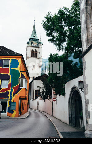 Schwaz, Austria - 8 Agosto 2017: vista della pittoresca città di Schwaz in stato austriaco del Tirolo vicino a Innsbruck. Foto Stock