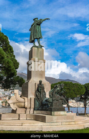 Vista al monumento a Cristoforo Colombo a Rapallo, Italia Foto Stock